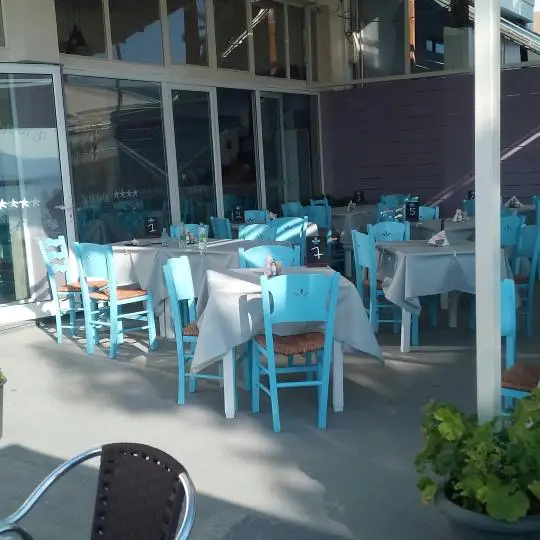 Ουζερι Στο κύμα νέα αρτακη_Néa Artáki_slider_image_1