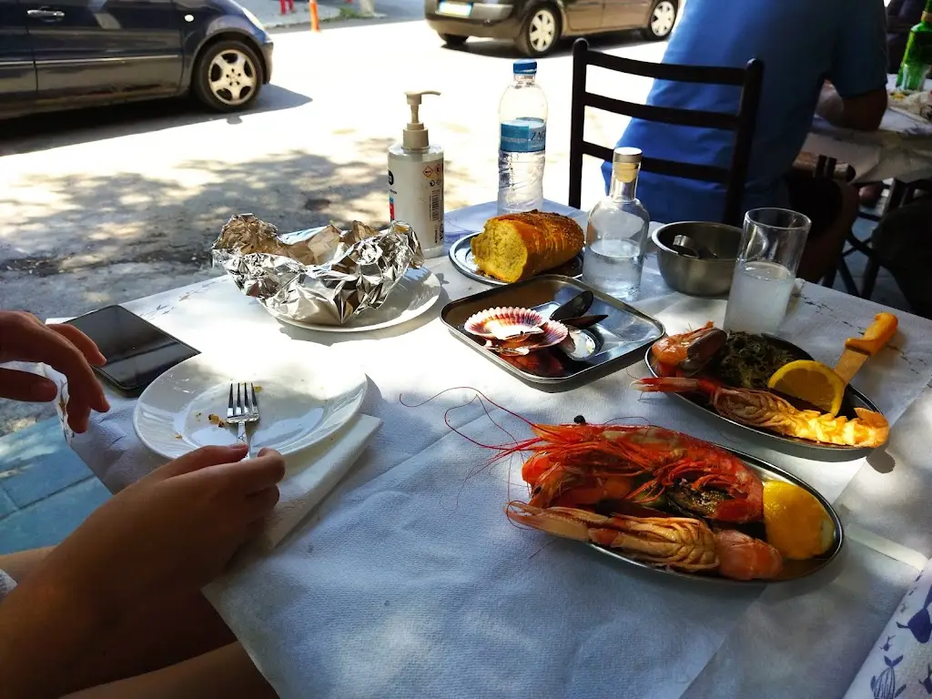 Menü_Ouzeri tou Gkana_Néa Artáki_Bild_6