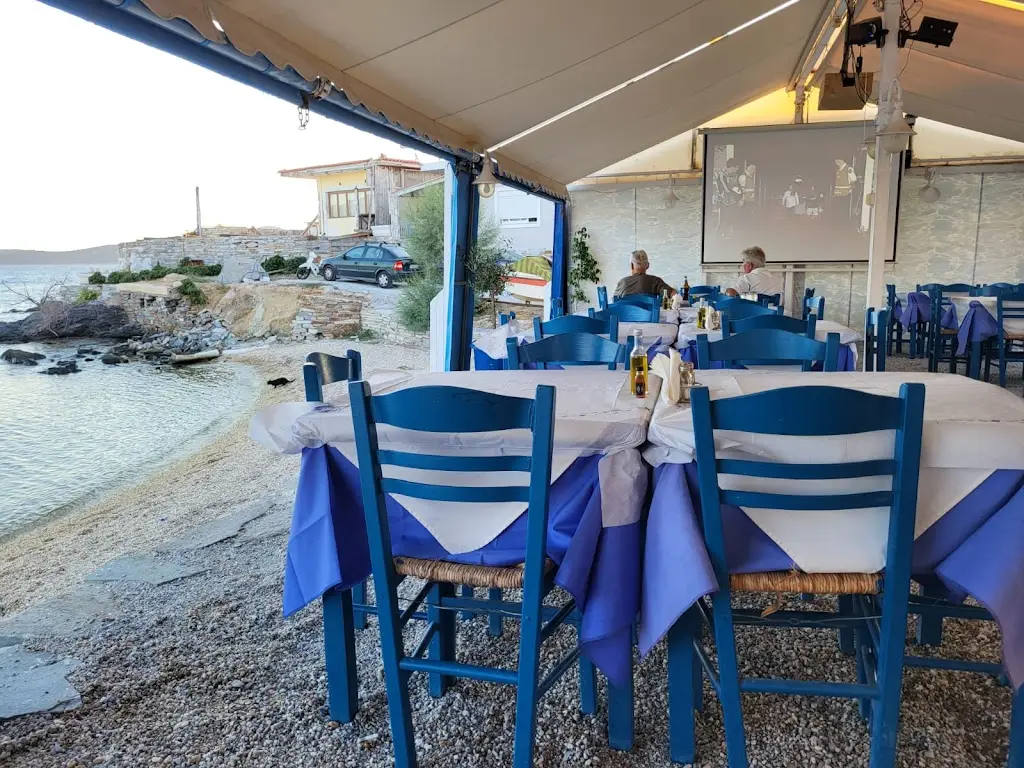 Fish Restaurant Meintanis_Néa Stíra_slider_image_1