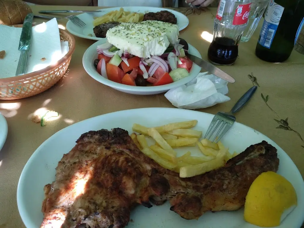 Menu_Tavern Mouries_Néa Stíra_immagine_2