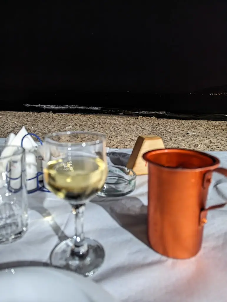 Erin Schwieterman_Ταβέρνα Φιλαράκια_Oinófyta_recensione