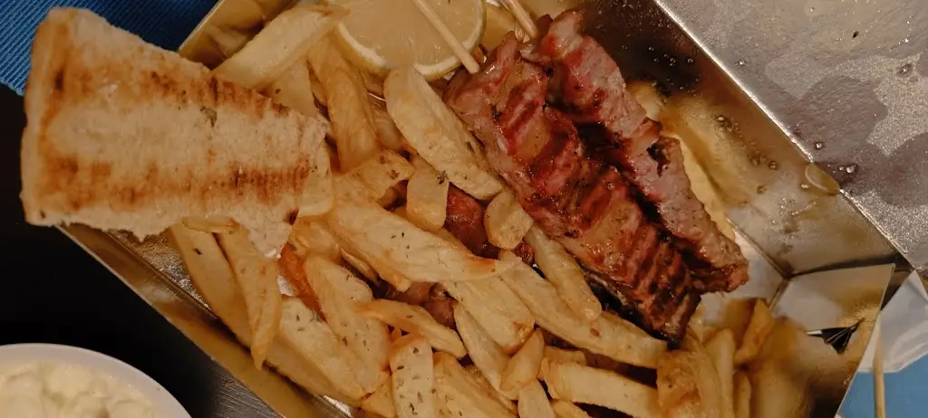 Δημητρης Αντωνίου_CHAMPIONS LEAGUE _Oinófyta_review