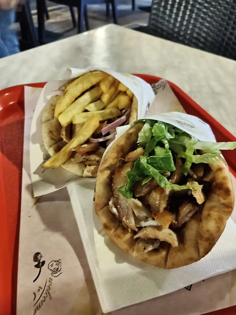 Gavas Fast Food Οινόφυτα_Oinófyta_slider_image_3