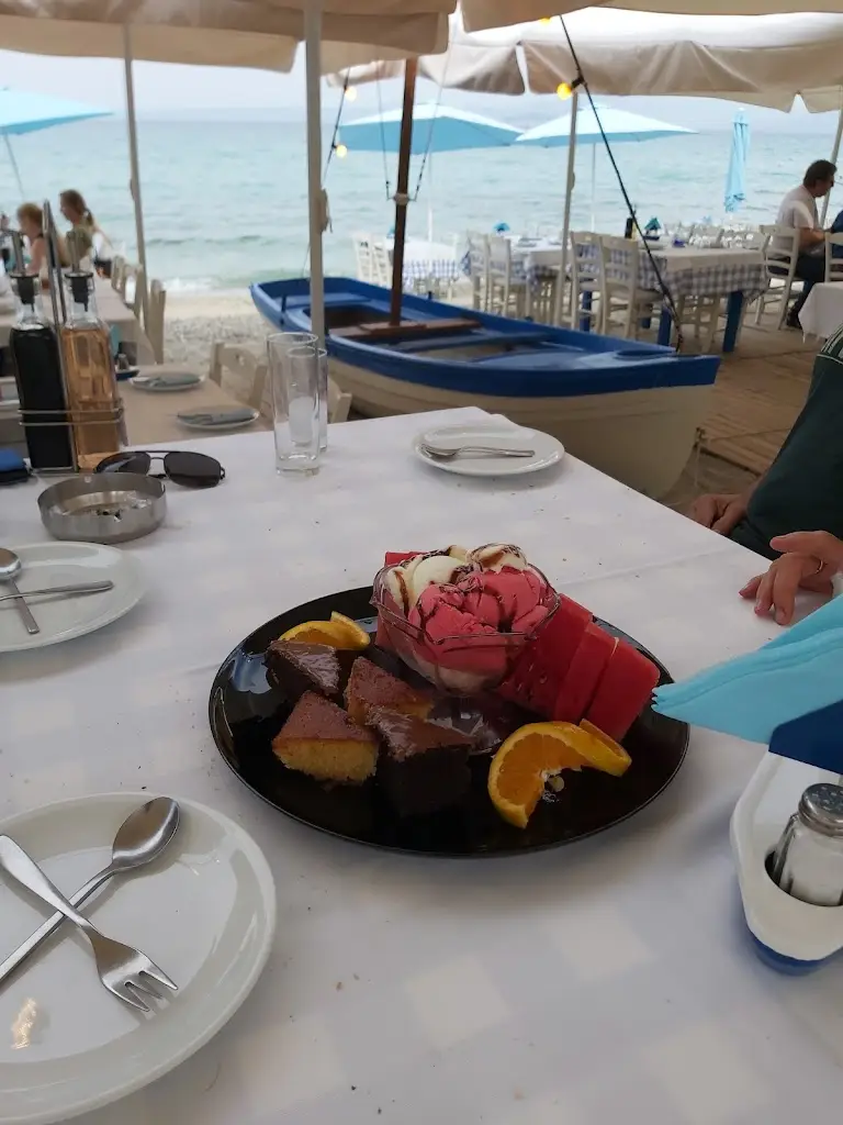 Menu_Restaurant Paralia Aeollos_Paralía Avlídhos_image_8