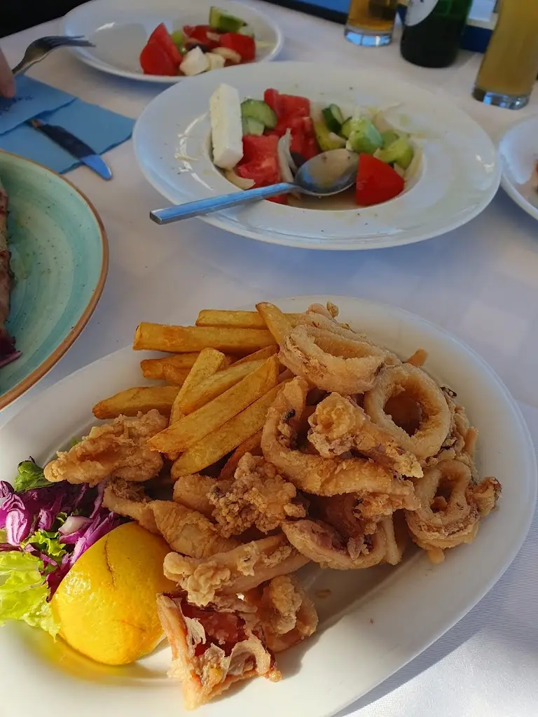 ISABEL MALHEIROS_Restaurant Paralia Aeollos_Paralía Avlídhos_review