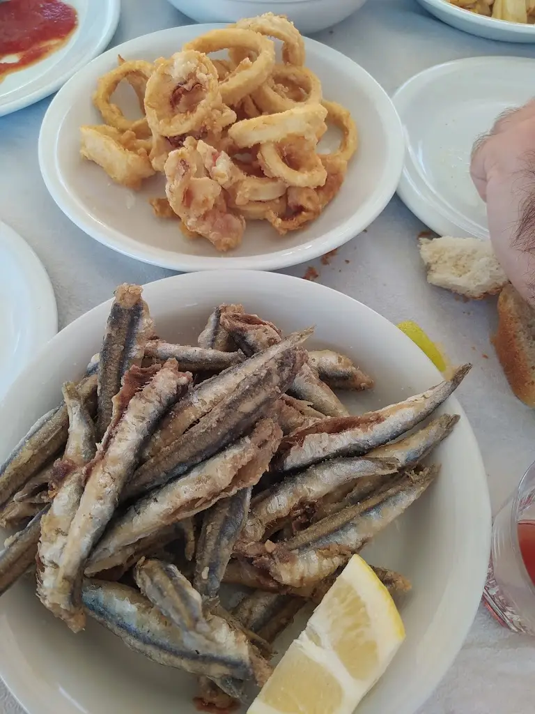 Menu_Paralia Restaurant_Paralía Avlídhos_image_8