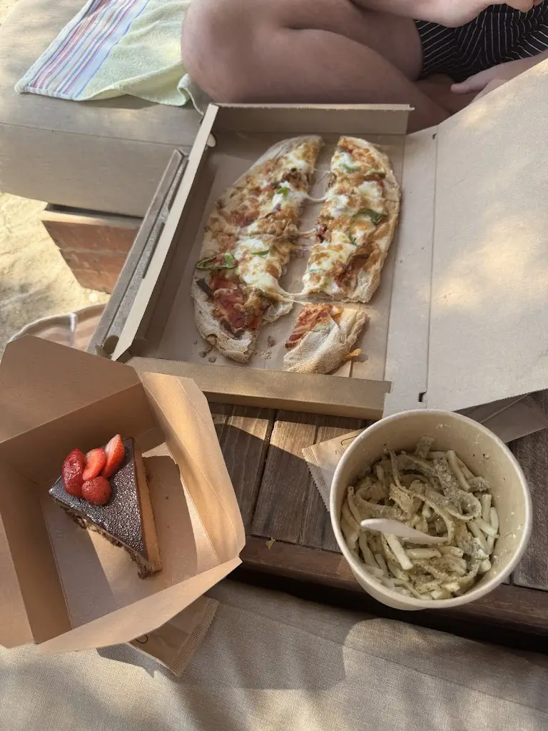 Marija Slijepcevic_Paralia Beach Bar_Paralía Avlídhos_Bewertung