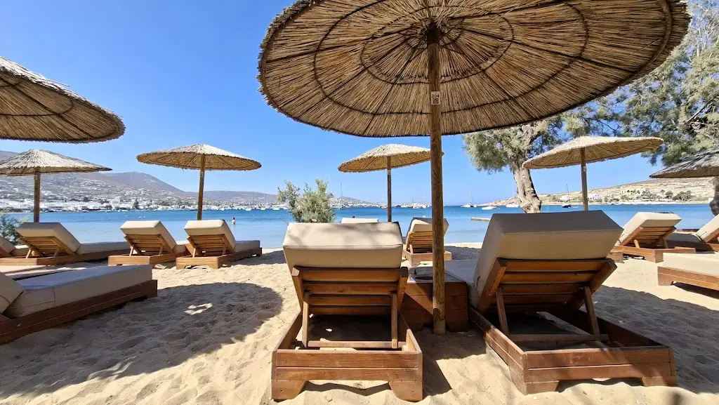 Paralia Beach Bar_Paralía Avlídhos_slider_image_1