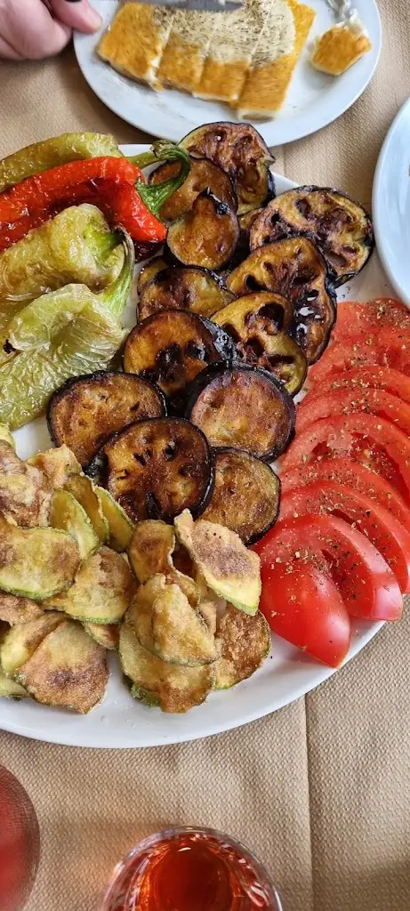 Menü_Οι Μουριές - παραδοσιακό εστιατόριο-cafe-snack bar_Orchomenós_Bild_3