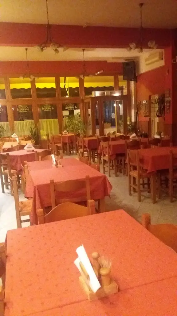 "Ο ΦΑΡΟΥΚ" ΒΑΣΙΛΙΚΗ ΖΩΓΡΑΦΟΥ - ΠΑΠΑΣΤΑΥΡΟΥ Restaurant in Orchomenós