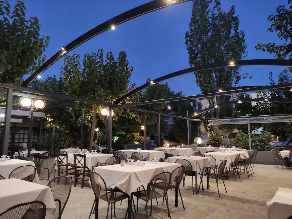 Πεϊνιρλί Τεχλικίδης restaurant à Anoixi