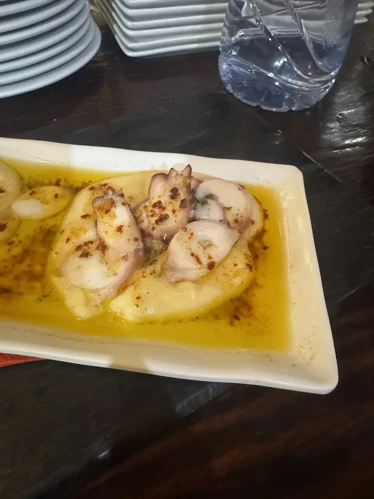 Michelle Nunes_Karantonis_Pláka Dílesi_Bewertung