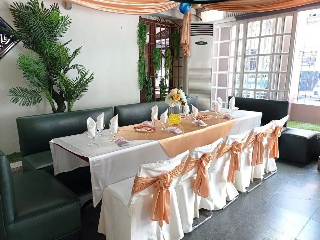 Zohόs Restaurant in Pláka Dílesi