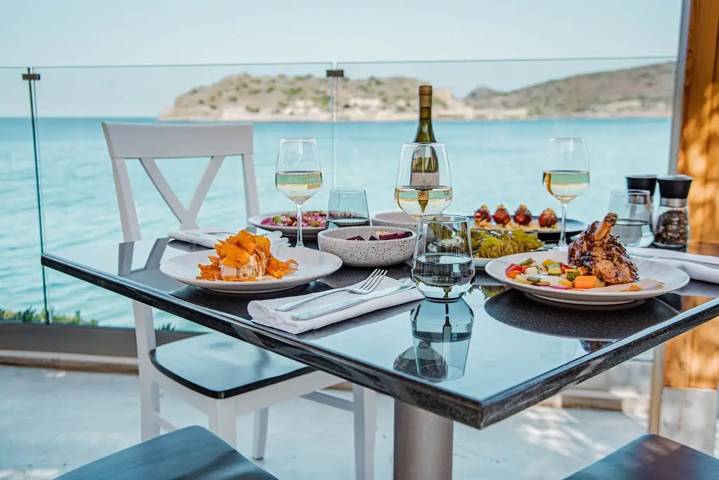 Ocean Restaurant_Pláka Dílesi_slider_image_3