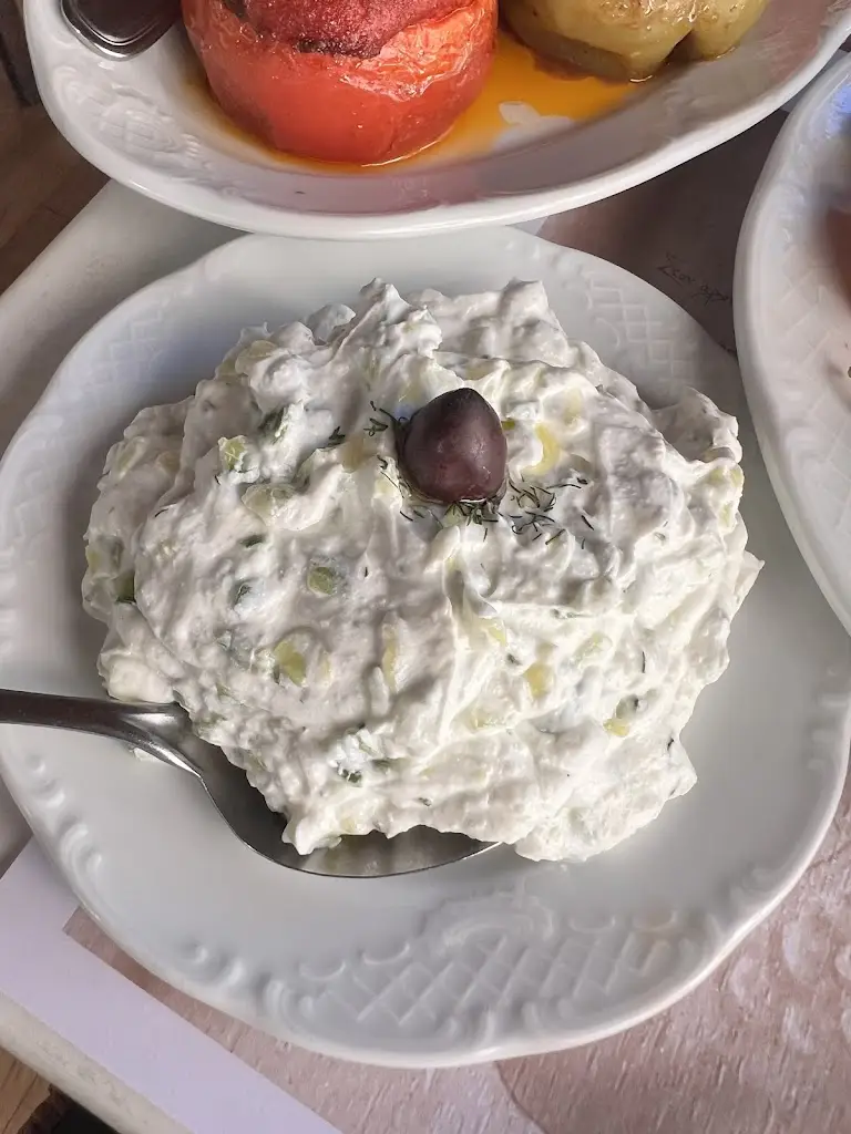 Courtney S_Restaurant Scholarhio_Pláka Dílesi_Bewertung