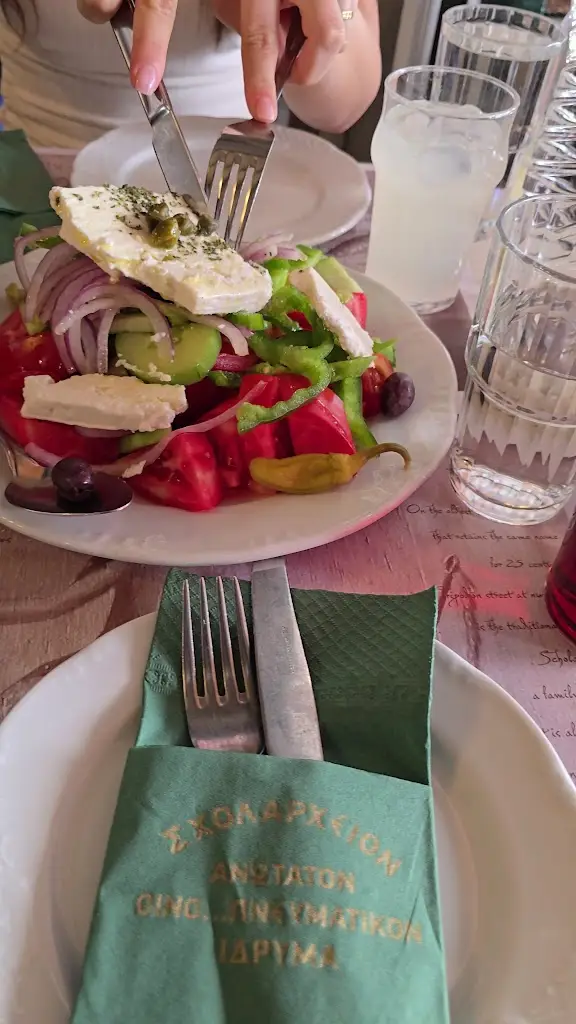 Restaurant Scholarhio_Pláka Dílesi_slider_image_2