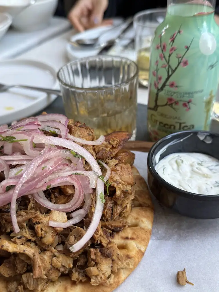 Blair_Lyra Restaurant Athens_Pláka Dílesi_Bewertung