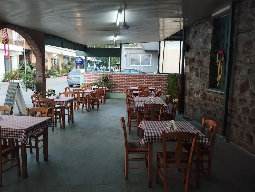 Mpaziōtēs Restaurant in Prokópi