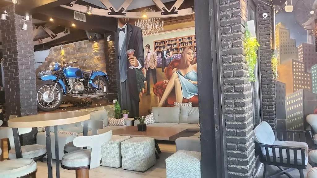 Escape Cafe Bar Restaurant in Prokópi