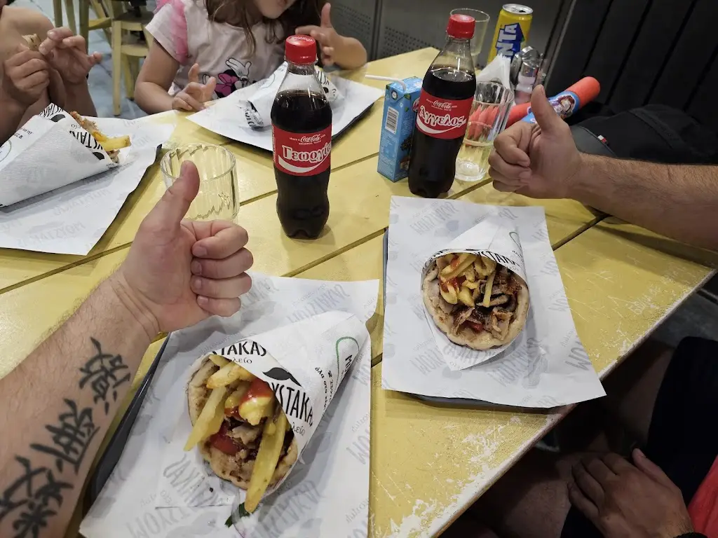 Максимилиян Давидович_Moustakas Restaurant_Stavrós_Bewertung