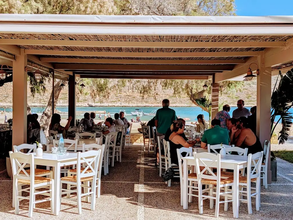 Almyriki Restaurant_Stavrós_slider_image_3