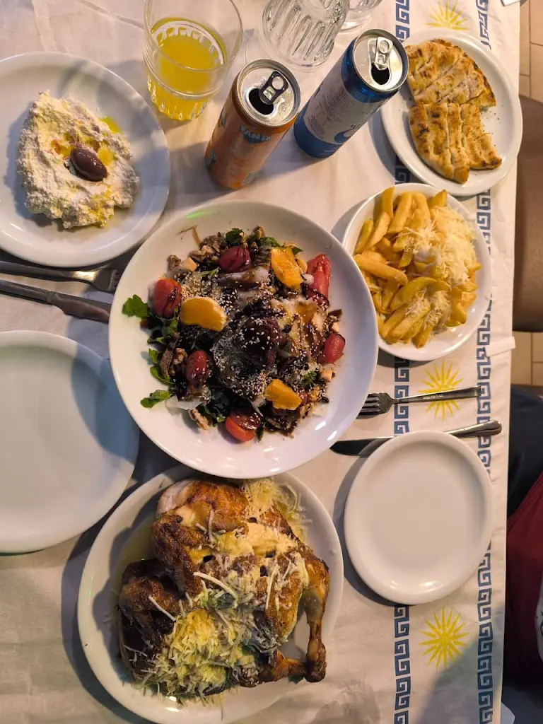 Menu_KOTOPOYLA TA ADERFIA_Stavrós_imagen_7