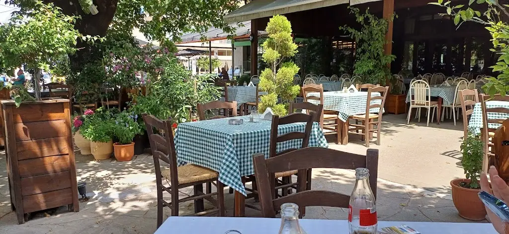 Don Quijote Restaurant in Stavrós