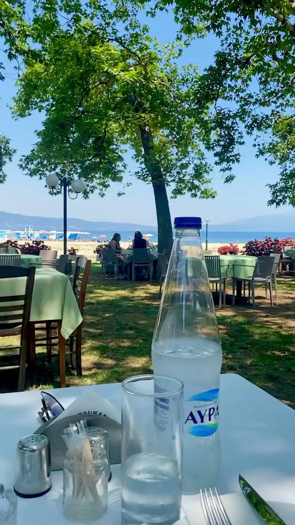 Iva Jajčević_Kaliviotis_Stavrós_review