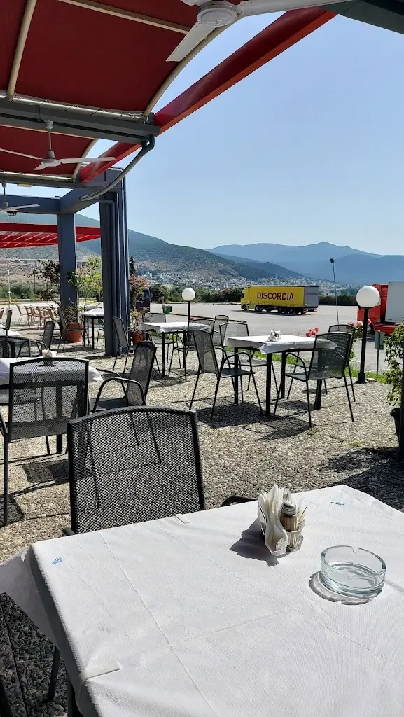 222 IGLOO Restaurant in Stylída