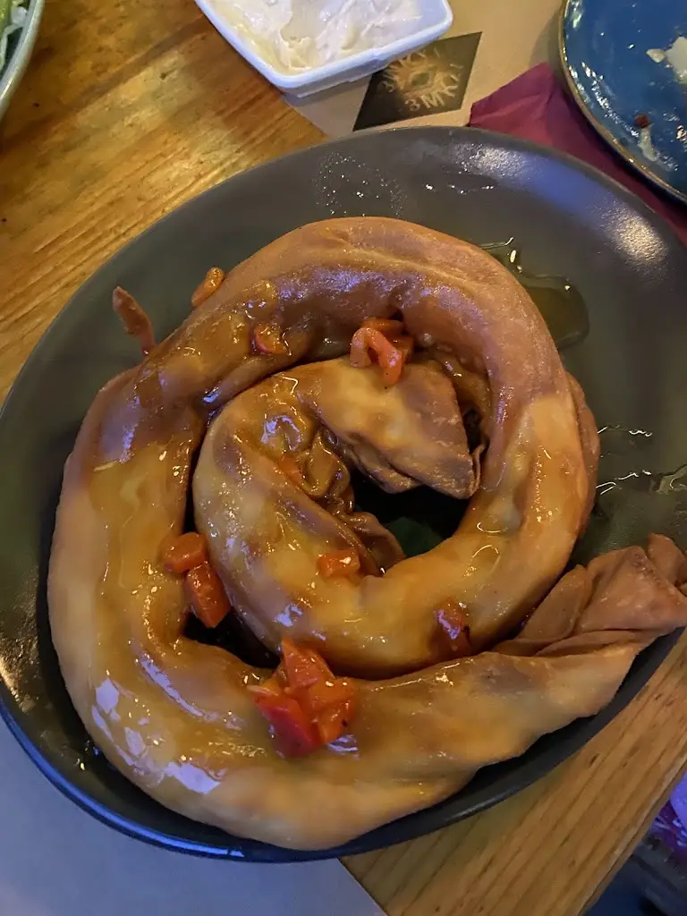 Stavros Paraskevaides_Mezeklik_Argyroúpoli_review