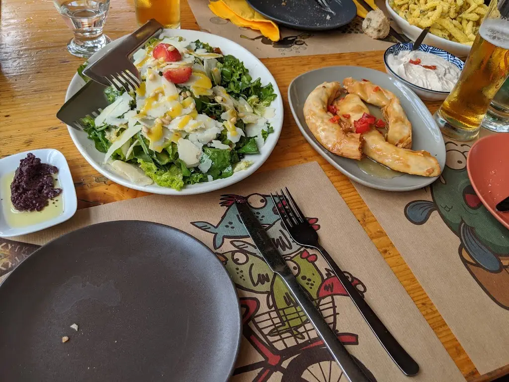 Tiffany Γ._Mezeklik_Argyroúpoli_review