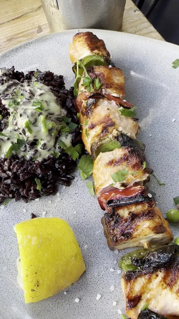 Mezeklik_Argyroúpoli_slider_image_2