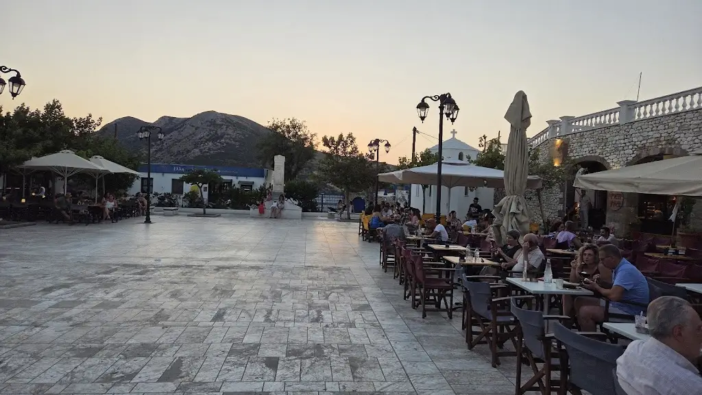 "Κυρά Μαρία" πίτες και γεύσεις .... Restaurant in Skýros