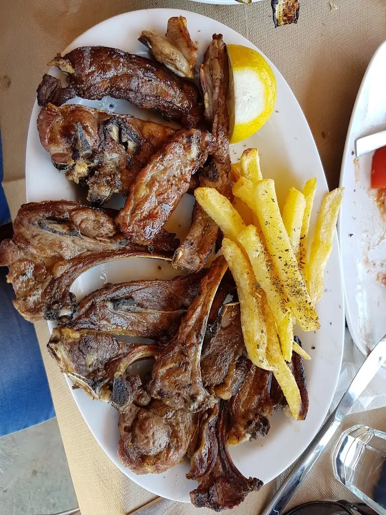 Menü_Taverna Agios Petros_Skýros_Bild_5