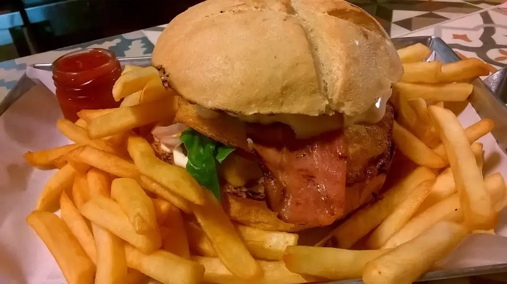 Mouza grill house_Skýros_slider_image_1