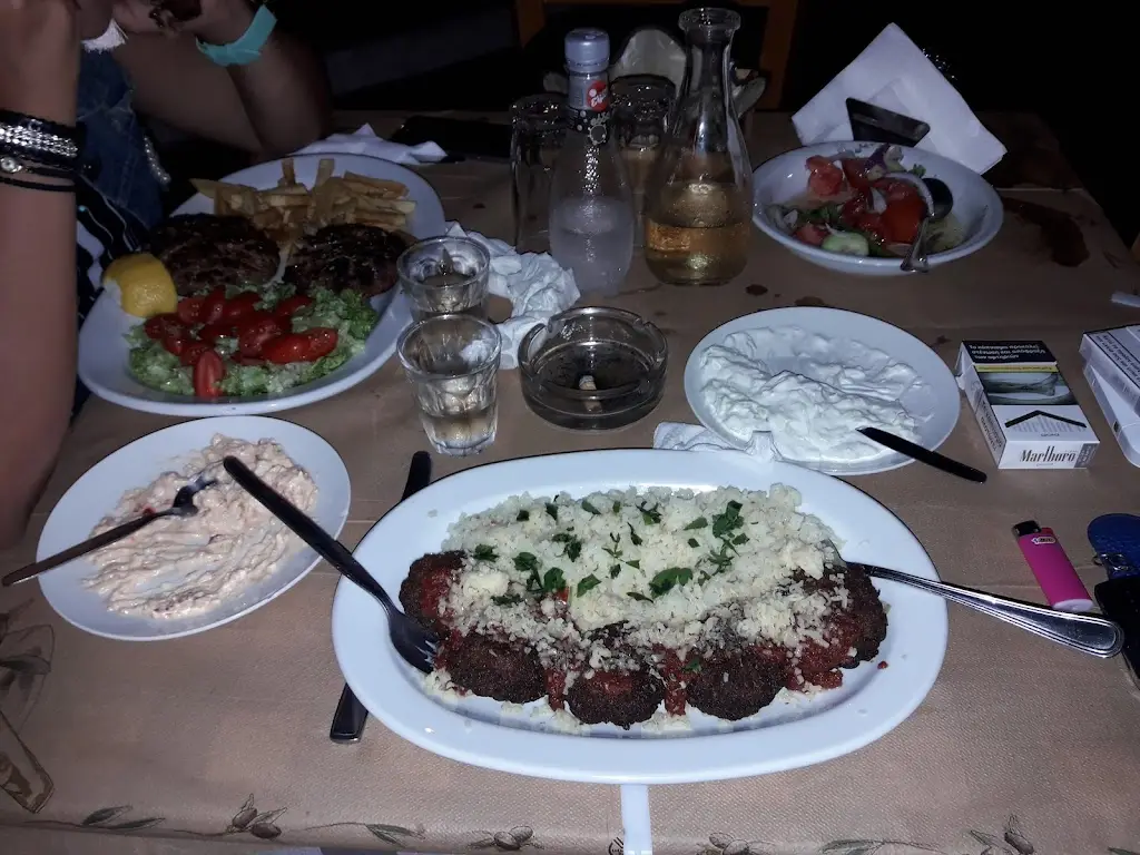 Menü_Manolia Greek Reastaurant_Skýros_Bild_1