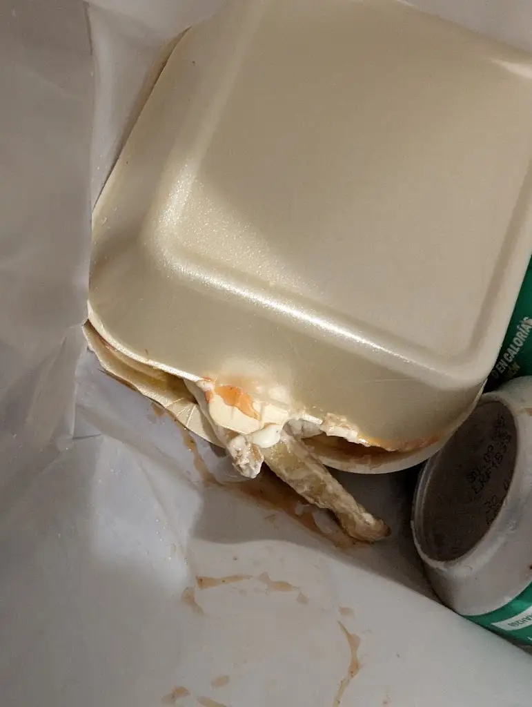 Brendan Akos_Restaurant cafe Symposio_Vathí_review