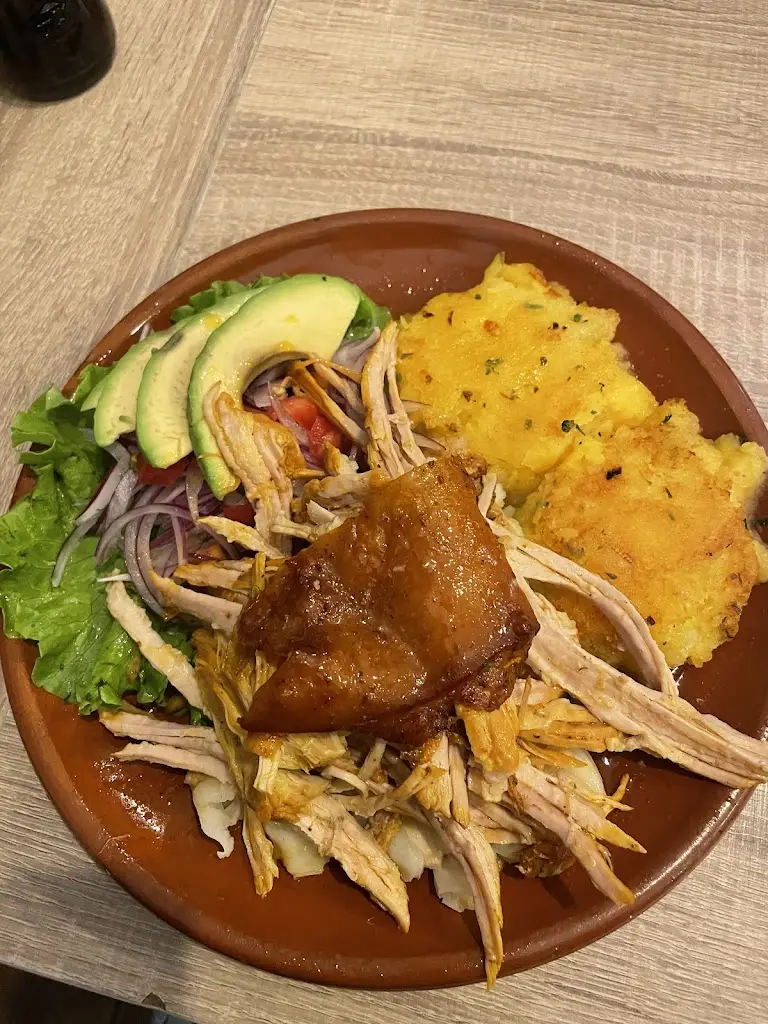 Menü_LA FAMILIA_Vathí_Bild_5