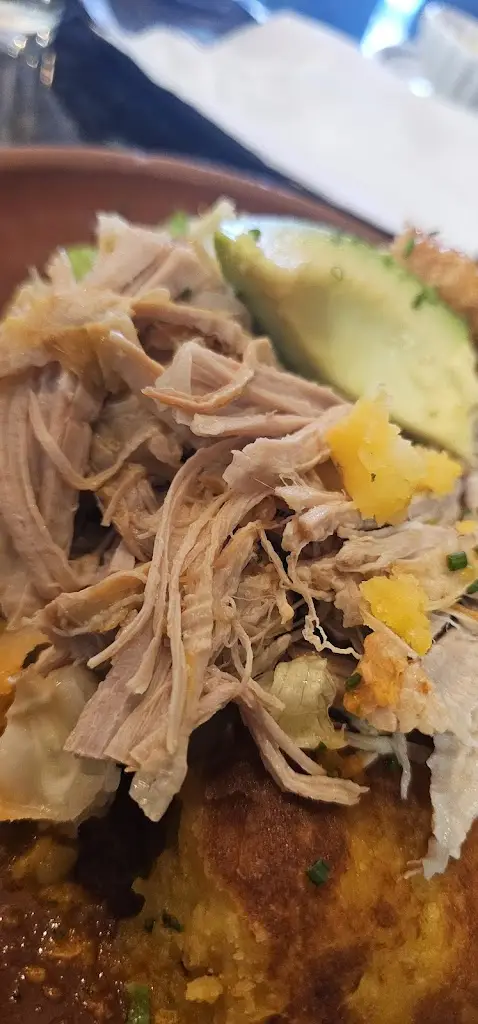 Kamil Jodłosiewicz_LA FAMILIA_Vathí_Bewertung