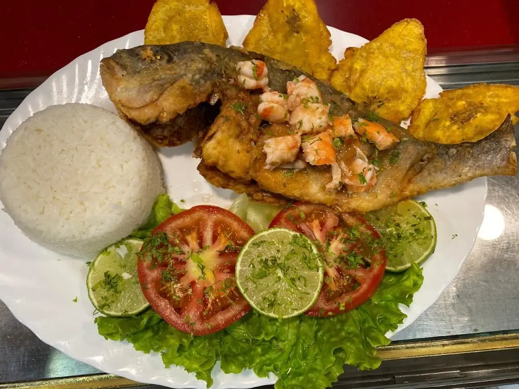 LA FAMILIA_Vathí_slider_image_3