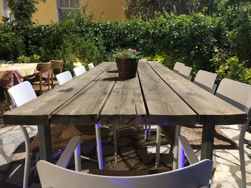 Mills Restaurant in Vathí