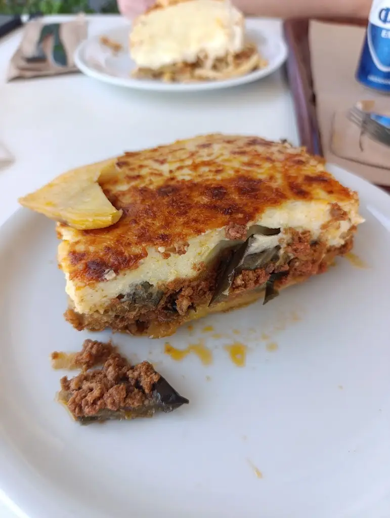 Restaurant Snack Bar Κουζίνα_Vathí_slider_image_3