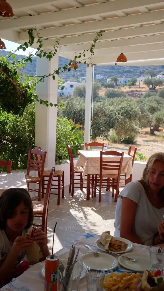 TO LIVADI_Vathí_slider_image_2