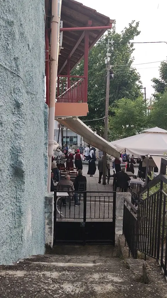 Σνακ μπαρ ΤΟΛΗΣ_Ágio Pnévma_slider_image_2