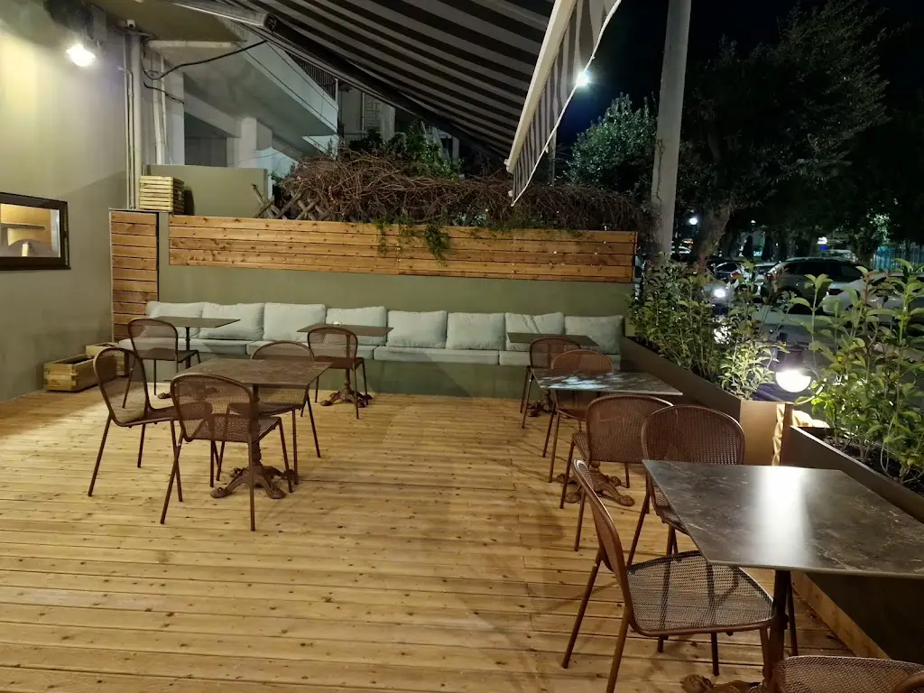 Caton L'anziano ristorante a Argyroúpoli