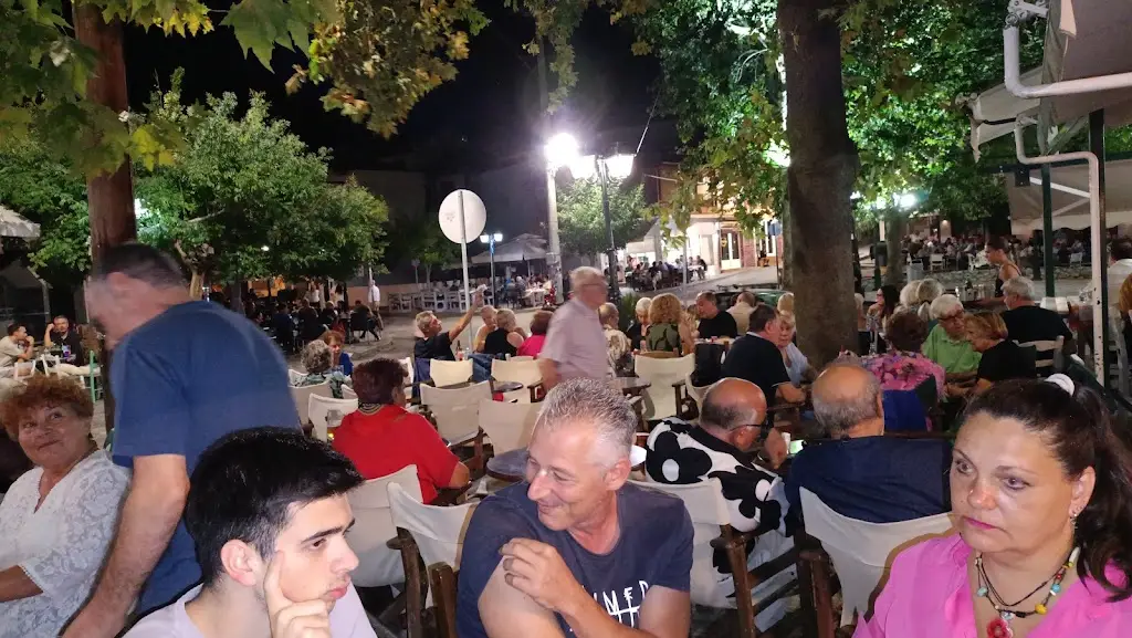 Stella Kalemi_Πλατεία 6_Ágio Pnévma_Bewertung