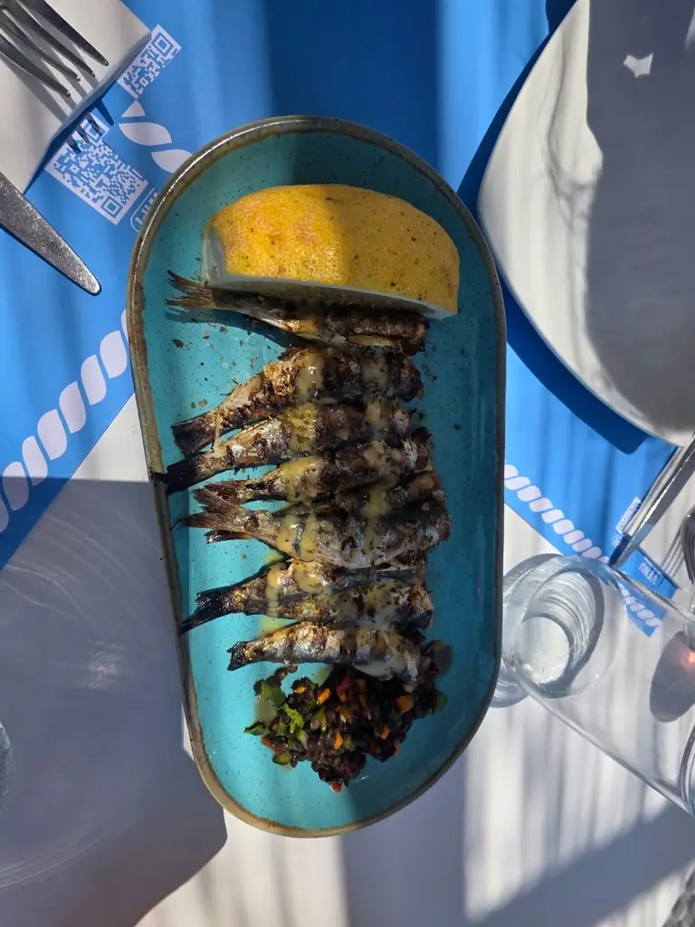 Charlotte E_Taverna O Manthos_Ágios Geórgios_Bewertung