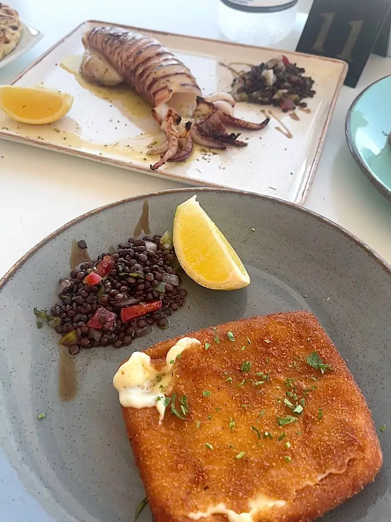 Taverna O Manthos_Ágios Geórgios_slider_image_2