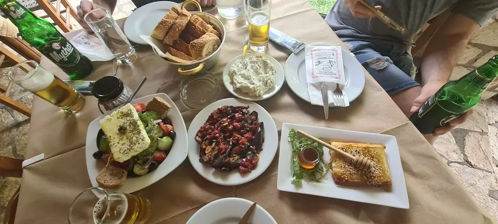 Ron A_Agios Athanasios Tavern_Ágios Athanásios_Bewertung