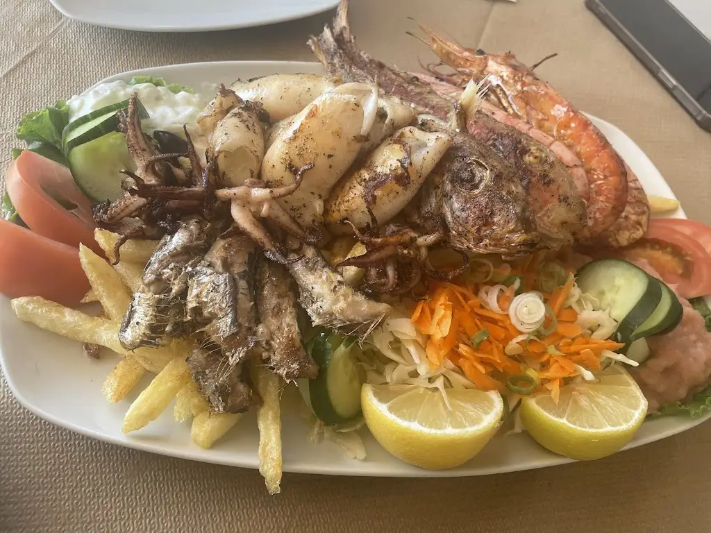 Menü_Akrogiali Family Taverna Agios Gordios_Ágios Athanásios_Bild_5